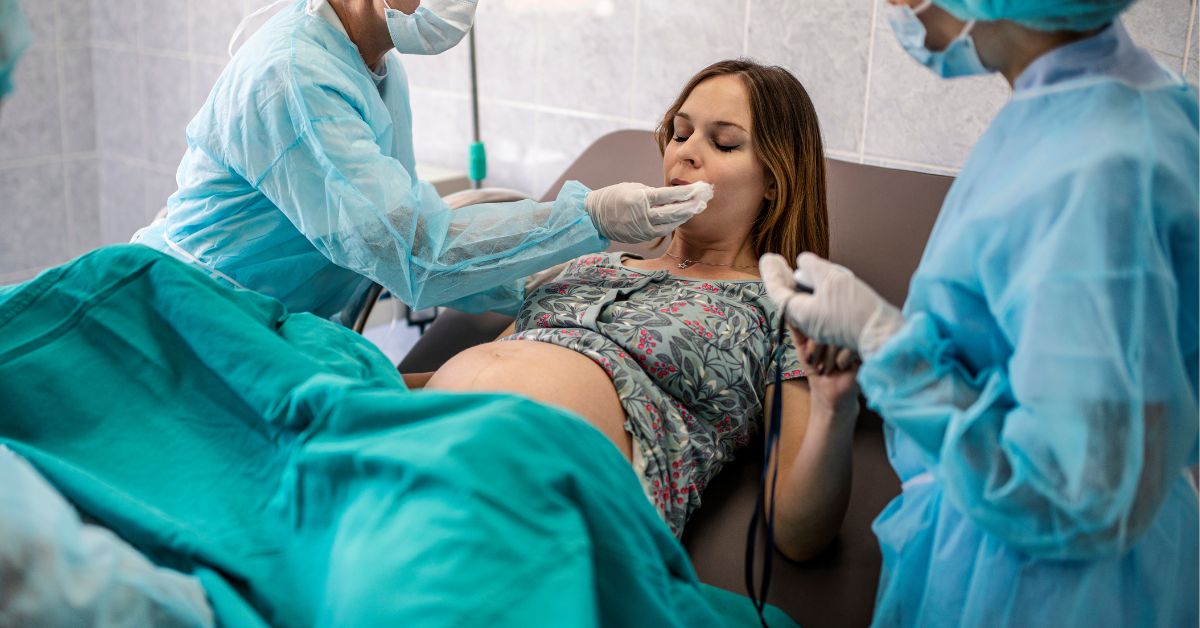 Porođaj porodilište porodilja porođajna sala